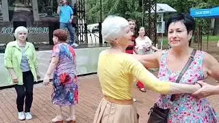 И снова 💃танцы в парке городском г. Калуги 🕺продолжение от 18 июля 