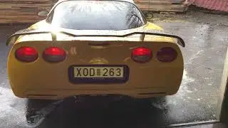 yellow corvette c5