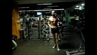 Сын Зевса Снял Майку :)