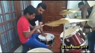 රොෂාන් අයියා සූරියවැව ලහිරු මල්ලිට drums එකක් අරන් දිලා drums ගහන්න පුරුදු කරපු හැටි