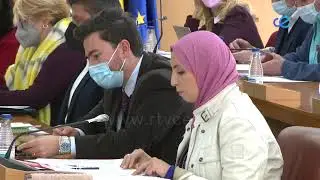 El Pleno aprueba estudiar medidas para universalizar la salud bucodental