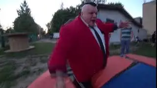 БАРЕЦКИЙ ЁБНУЛСЯ С БАТУТА