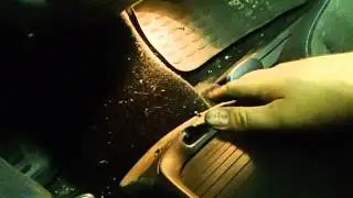 Renault Scenic: Where is the OBD2 port located?