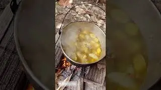 Preparando sancocho de Gallina, Comida Tipica Colombiana