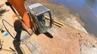 12m long bridge lifting Into place! #heavyequipment #engcon #hitachi