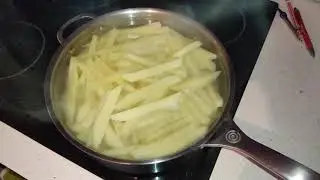 Cooking chips in vinegar