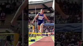 The first human jump of 18 meters. Jonathan Edwards