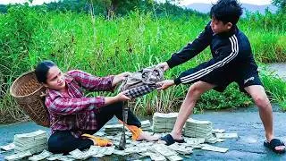 A Single Mother Finds a Bag of Money—Then a Thief Tries to Take It Back 🔥