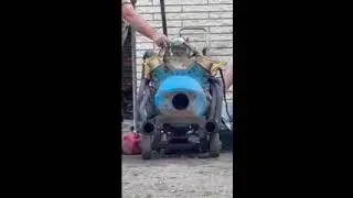 FREE  302 Ford V8 REVS