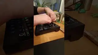 Roland SH-4D 170bpm Acid Reflex