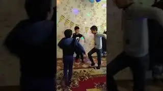 Вот это таджик танцует лезгинку