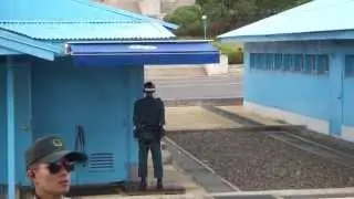 韓国・北朝鮮の軍事境界線上 板門店の光景（韓国側から）