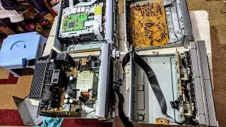 Внутри блоков музыкального центра  Technics SA-DV290