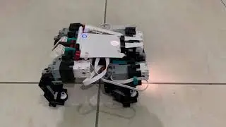 Lego Mindstorms Inventor: Gelo walking in a square