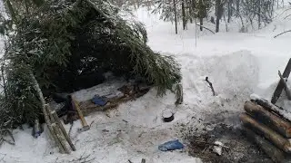 Одиночный бушкрафт доделал укрытие