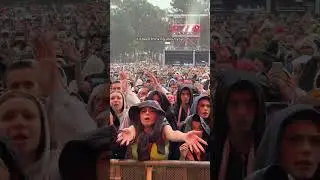 Always love seeing you all sing along with me #ragnboneman #skin #ontour #live #fyp