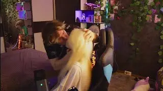 Поцелуй века)