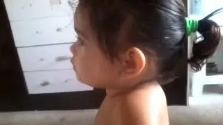 Criança dançando quadradinho de 8.