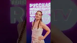 Подружилась с нейросетями 