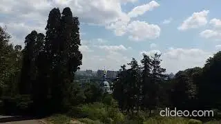 У київському ботанічному саду