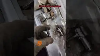 как поменять дверной палец на шевроле нива #dilettanteauto