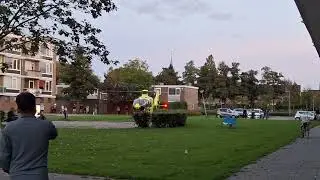 traumahelikopter landt en vertrekt vanaf pluvierstraat capelle aan den ijssel