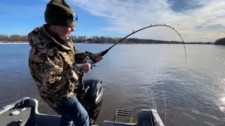 Catching Huge Rainy River Sturgeon!