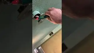 How to use a voltage tester for your demolition projects