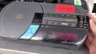 Audiovox CE-100A CD/Clock Radio