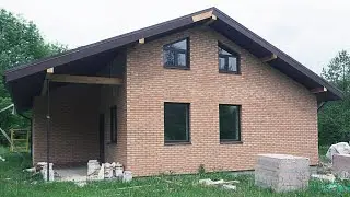 Обзор дома - террасы, окна, деревянное перекрытие, отделка, кладка