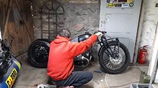BMW R100/7 bobber & Weber 40 DCOE carburetor adjustment Big Bore Kit by auglid