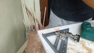 Pasang Engsel Sendok