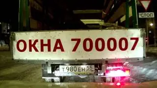 Газель поехала на красный. Омск