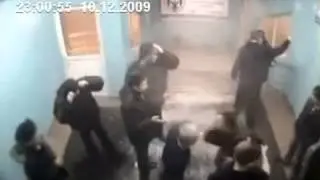 Мужик один вырубил пятерых(Драки, нокауты ,мордобой,Жесть)