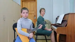 «Ливенская кадриль», Этюд-вальс «Славко Овсеник», Этюд «Утренняя пробежка» игра на балалайке