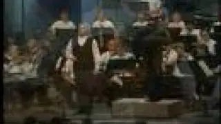 Dmitri Hvorostovsky sings Dark Eyes (vaimusic.com)