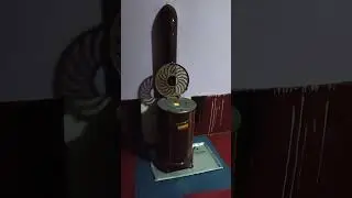Поселились в гостиницу, а в номере печка! Послушайте как фырчит :)