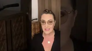 Крысы катапультируются с тонущего Титаника.
