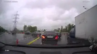 Разворот налево с правой полосы