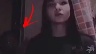FANTASMA FLAGRADO DESCENDO AS ESCADAS