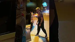 Венгалби перевернул бутылку 