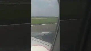 Cómo aterriza el avión en el aeropuerto de Guadalajara #volaris #guadalajara #youtubeshorts #shorts