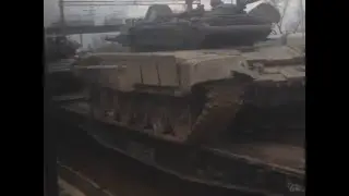 Каменск Шахтинский  Огромный эшелон военной техники