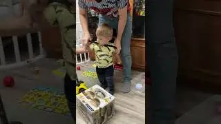 Поджопник для ребёнка😹 Лайфхак точно) 