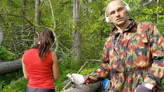 Отчитал ученицу за лосины