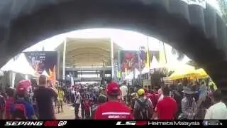 MotoGP Sepang 2014 – Best Action in Circuit! Pretty GP Girls & Booths