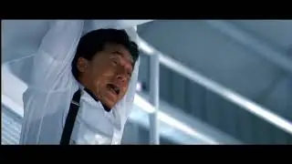 Rush Hour - Carter Saves Lee from Falling - Jackie Chan, Chris Tucker - Clip #34