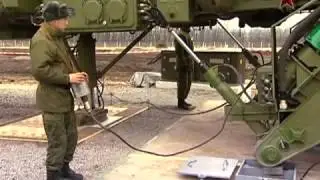 Установка МБР «Тополь М» в ракетную шахту