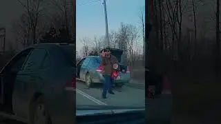 Guy with shopping cart causes CHAOS on the highway! #momento #dashcam #funny