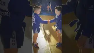 Борьба в тройке 🫱🏾‍🫲🏽 